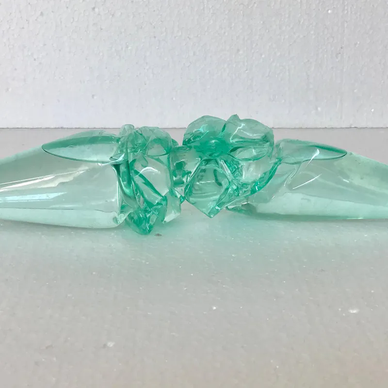 Les Bouteilles — sculpture de Valérie Billet