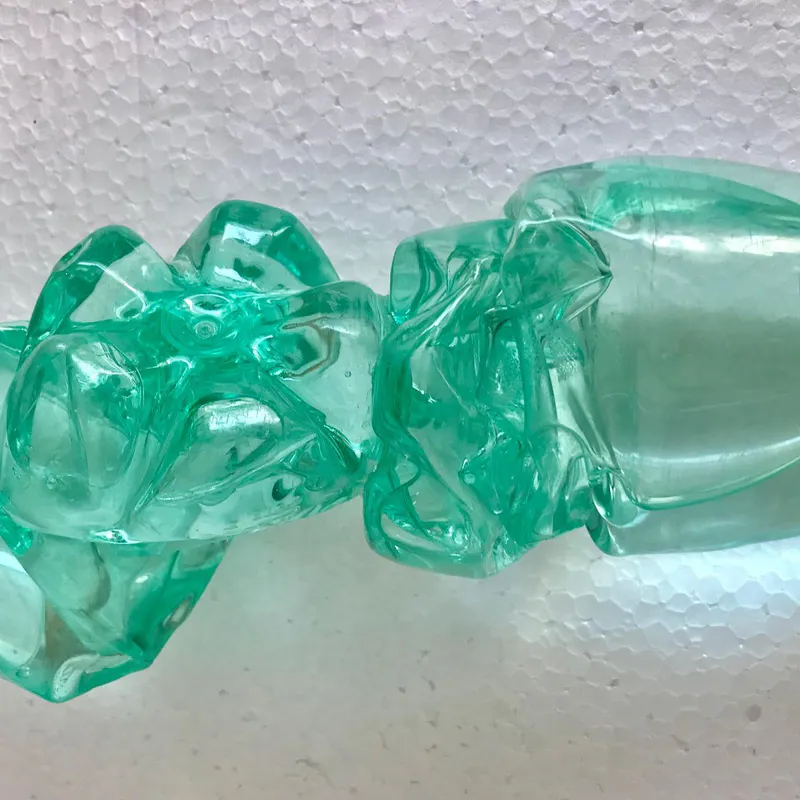 Les Bouteilles — sculpture de Valérie Billet