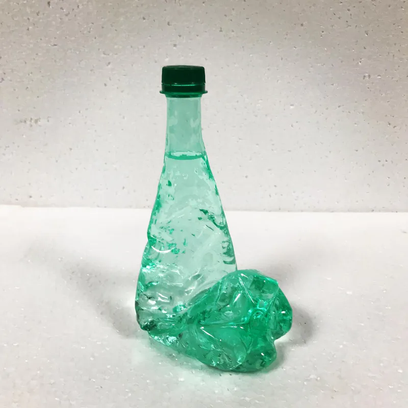 Les Bouteilles — sculpture de Valérie Billet